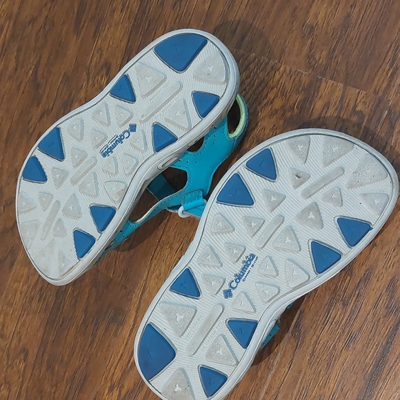 Columbia sandals - Picture 3 of 4